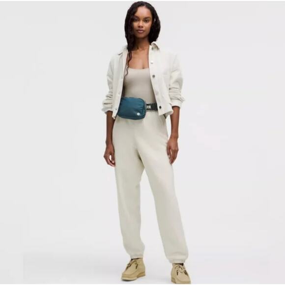 NWT Lululemon Everywhere Belt Bag 1L Wordmark Warp Teal/Gold/Bone - Picture 1 of 7